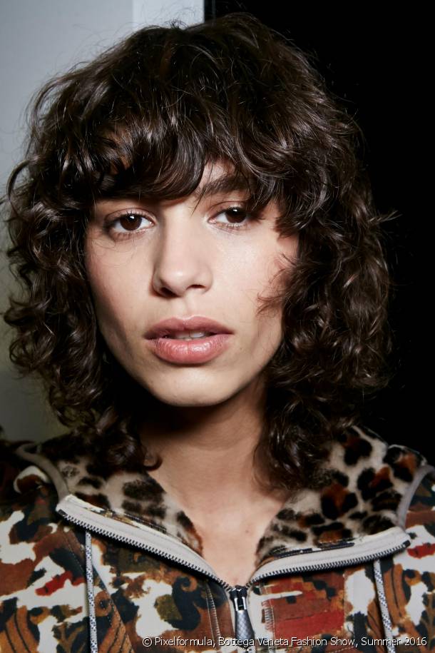 12451-dare-to-try-the-fringe-and-curly-wavy-ha-article_media_block-1.jpg 12451-dare-to-try-the-fringe-and-curly-wavy-ha-article_media_block-1.jpg