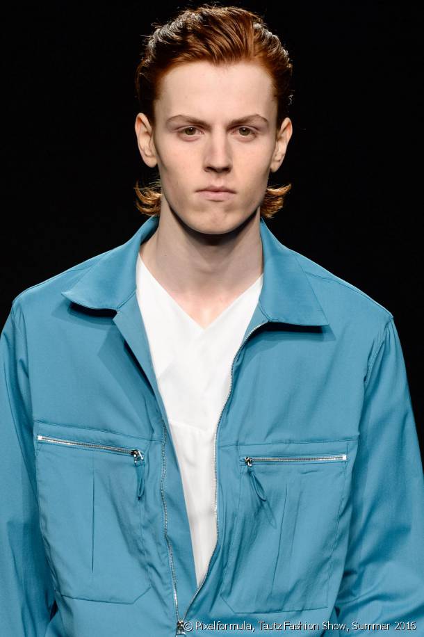12496-flattened-down-hair-at-the-back-for-a-60-article_media_block-1.jpg 12496-flattened-down-hair-at-the-back-for-a-60-article_media_block-1.jpg