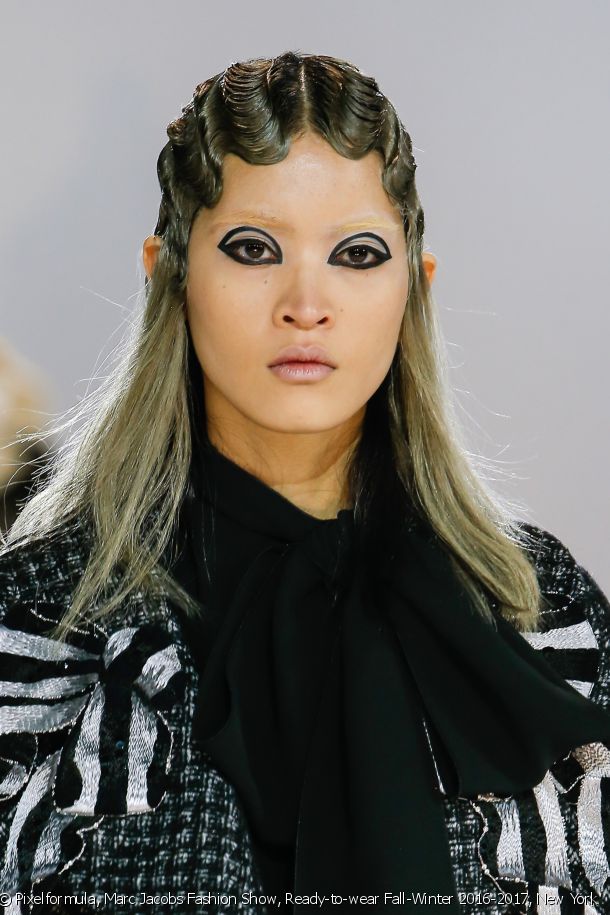 14160-dare-to-try-this-bold-on-trend-hairstyle-article_media_block-1.jpg 14160-dare-to-try-this-bold-on-trend-hairstyle-article_media_block-1.jpg