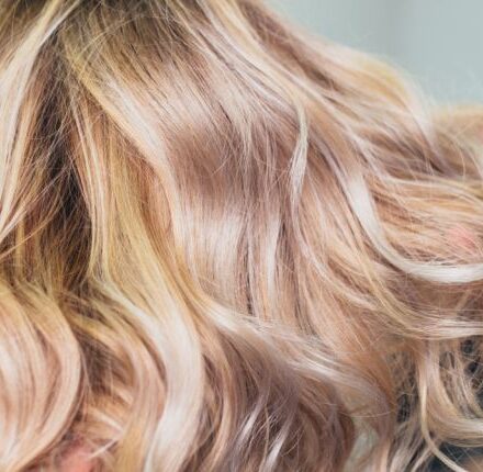 Which shade of blond streaks should you go for once summer is over?