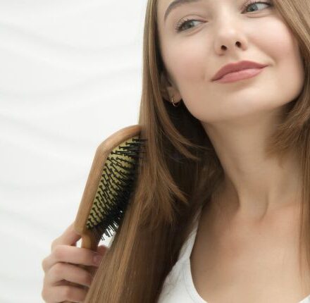 Brushing your hair: beauty tips to save your hair from damage