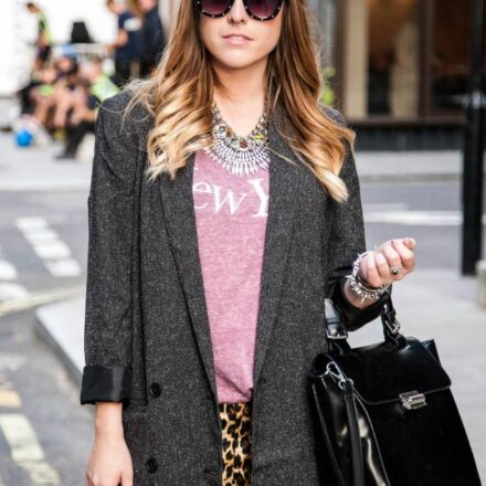 Streetstyle: A wavy dip-dye for faultless hair