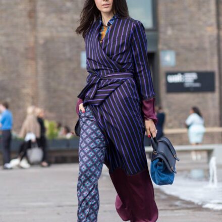 Streetstyle: the berry-colored hat