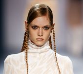 Trend: the tight braid