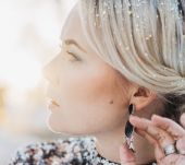 How to get the glitter roots look