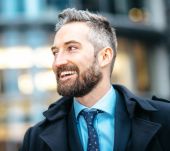 Men: how can you enhance your salt and pepper hair?