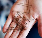 How to use hair pins