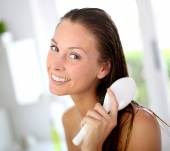 Choosing the right hairbrush for the right effect