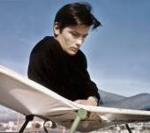 Alain Delon’s hairstyle makes a comeback!